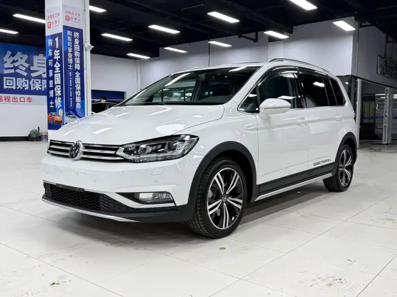 Volkswagen Touran, 2022