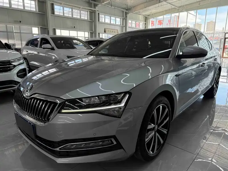Skoda Superb, 2022 — фото 1