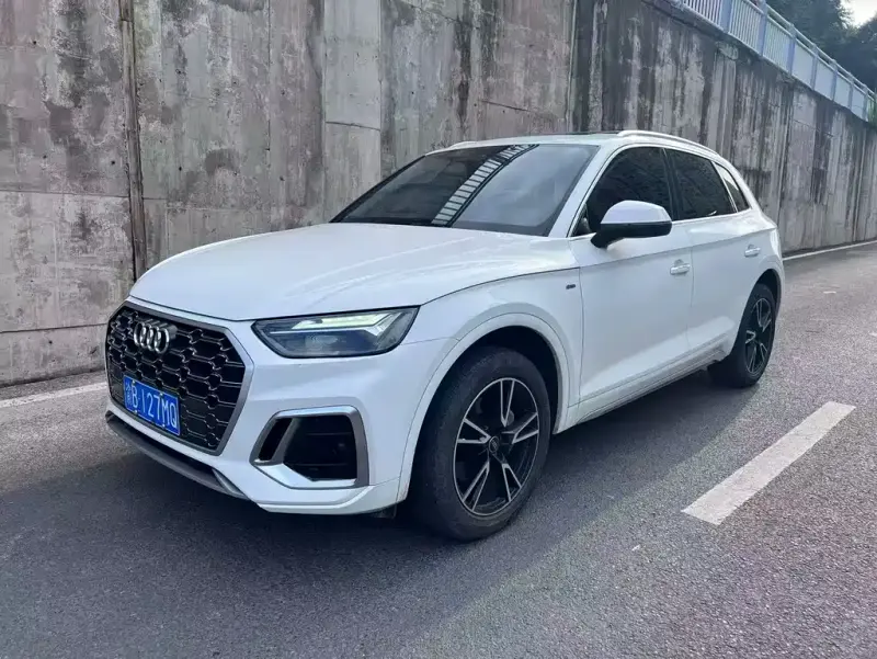 Audi Q5L, 2022