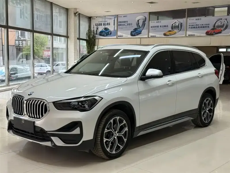 BMW X1, 2022 — фото 1