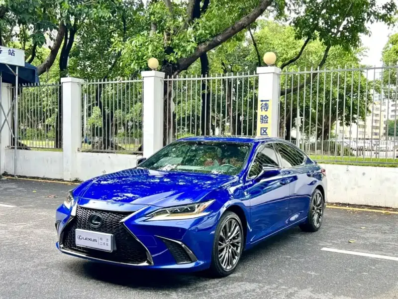 Lexus ES, 2020 — фото 1