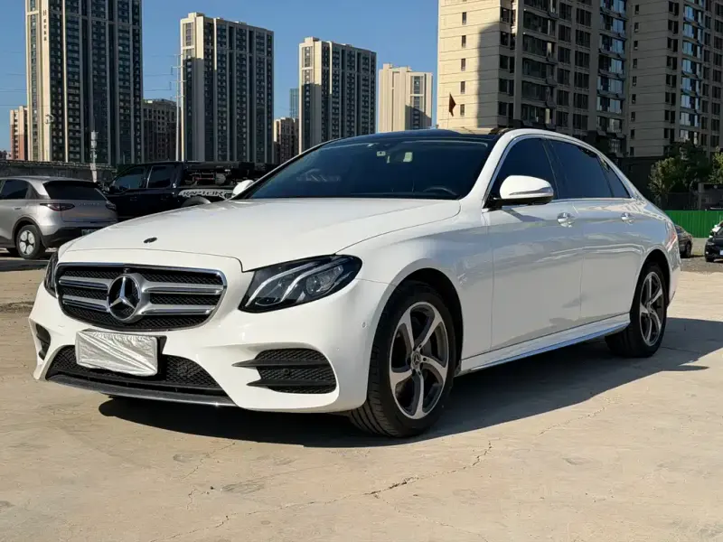 Mercedes-Benz E-Class, 2019 — фото 1