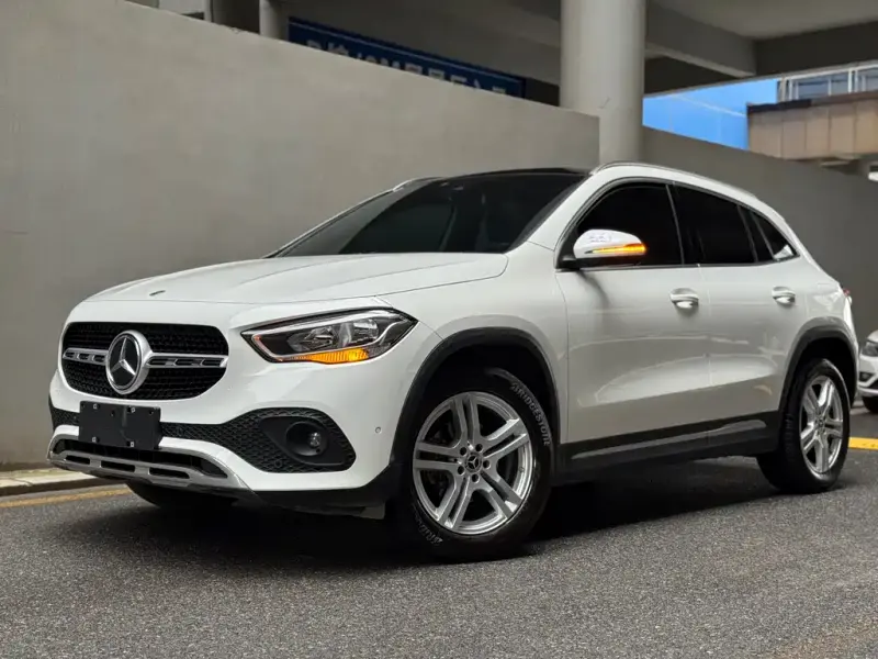 Mercedes-Benz GLA, 2022 — фото 1