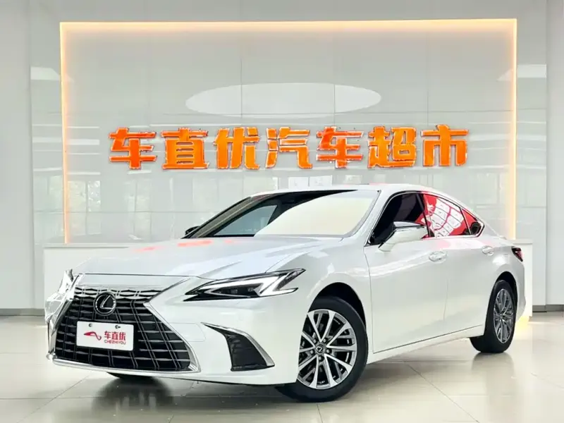 Lexus ES, 2025 — фото 1