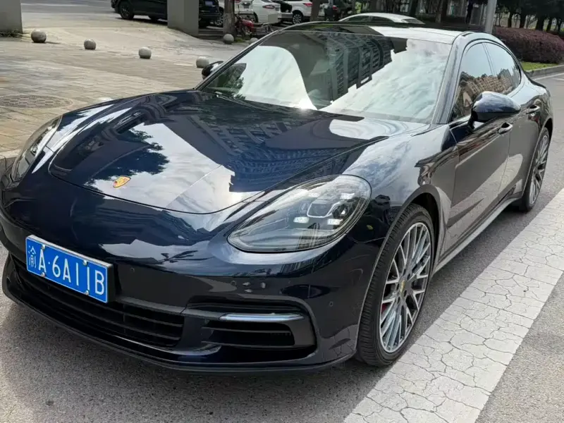 Porsche Panamera, 2019