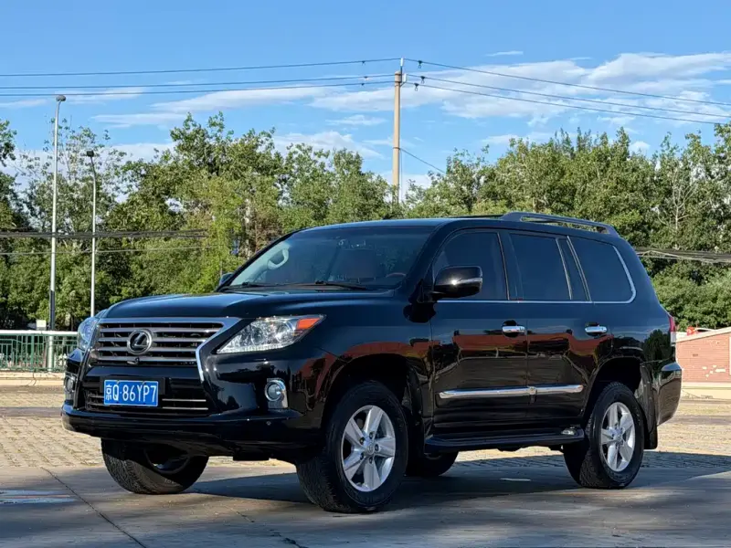 Lexus LX, 2013