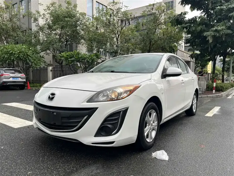Mazda 3 Xingcheng, 2015 — фото 1