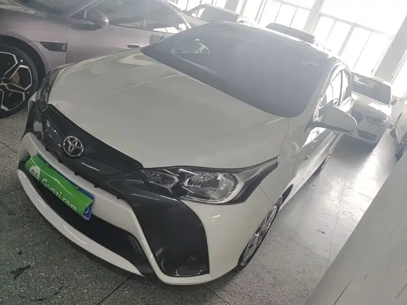 Toyota Yaris L, 2022