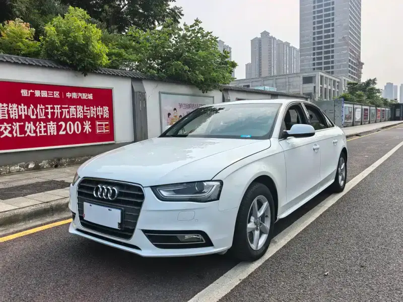 Audi A4L, 2015 — фото 1