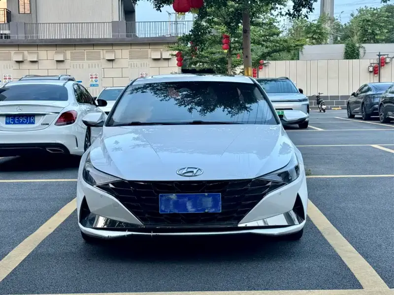 Hyundai Elantra, 2021