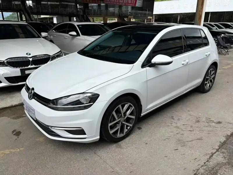 Volkswagen Golf, 2020
