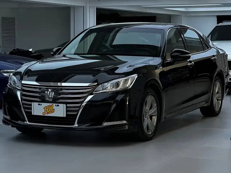 Toyota Crown, 2016 — фото 1