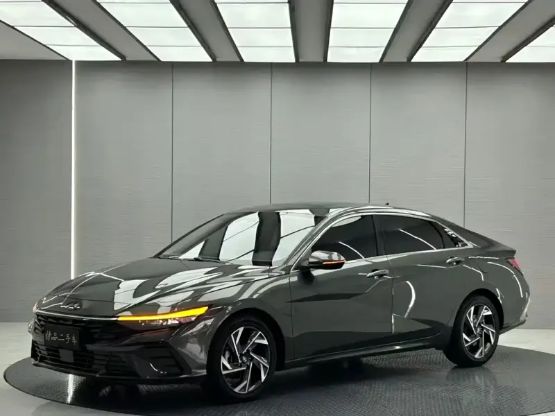 Hyundai Elantra, 2023