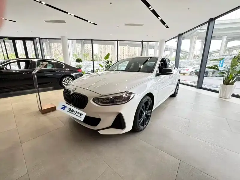 BMW 1 Series, 2023