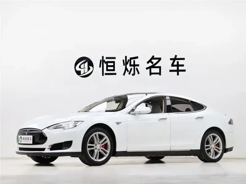 Tesla Model S, 2015
