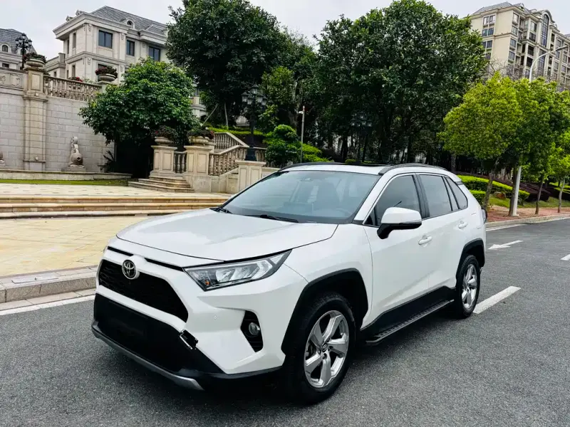 Toyota RAV4, 2020 — фото 1