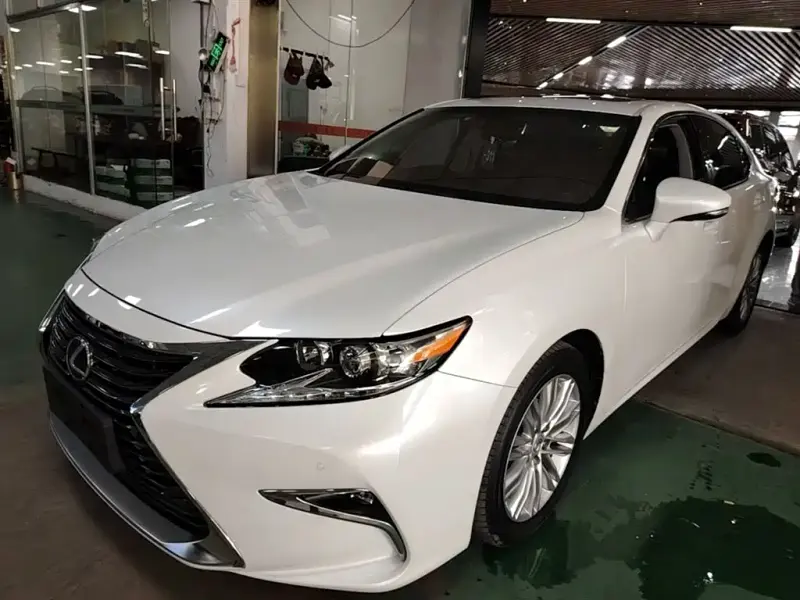Lexus ES, 2016 — фото 1