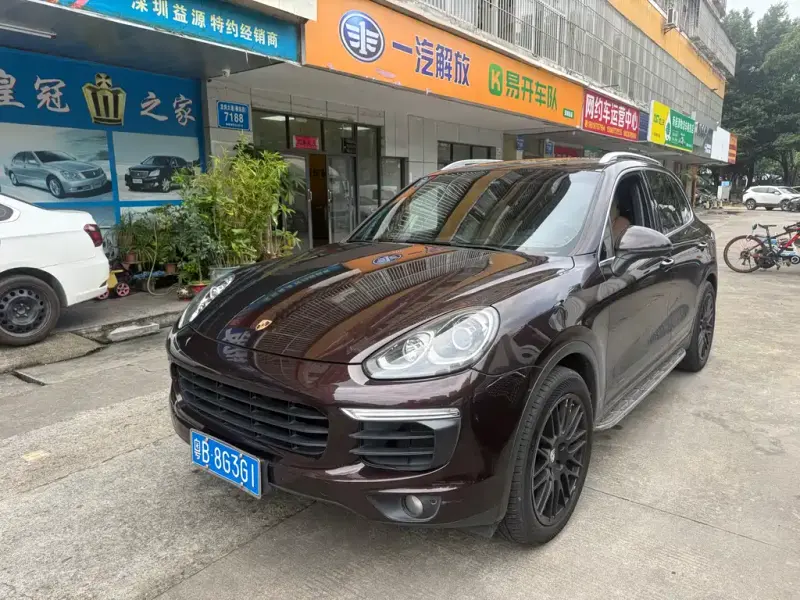 Porsche Cayenne, 2015