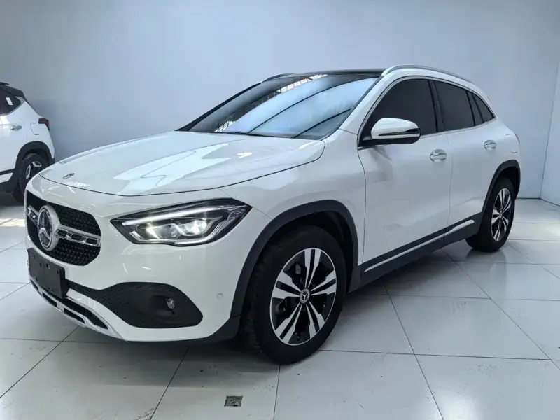 Mercedes-Benz GLA, 2022