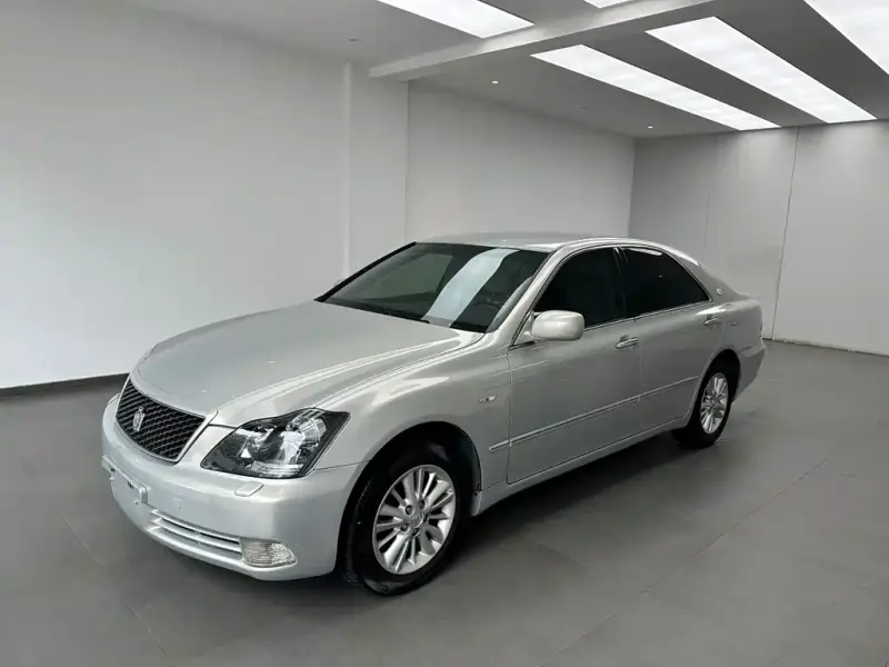 Toyota Crown, 2006