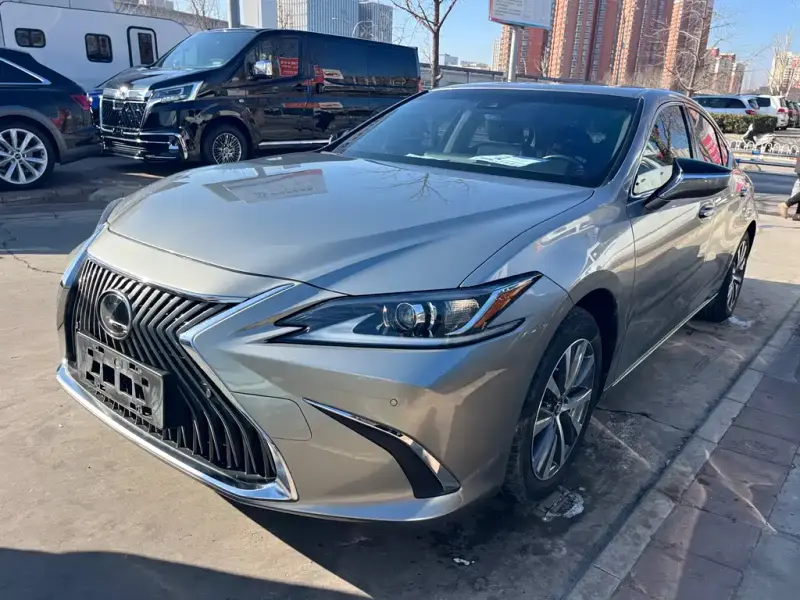 Lexus ES, 2019