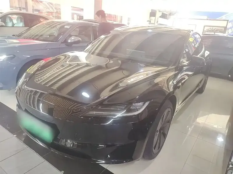 Tesla Model 3, 2025