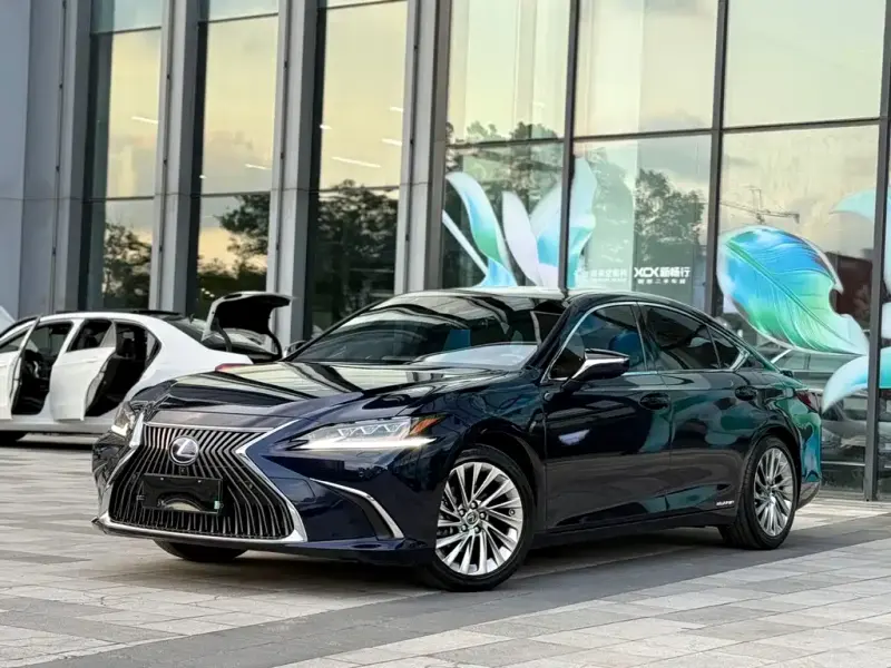 Lexus ES, 2019 — фото 1