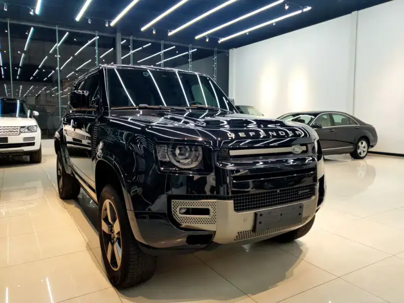 Land Rover Defender, 2023