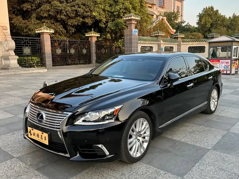 Lexus LS, 2014