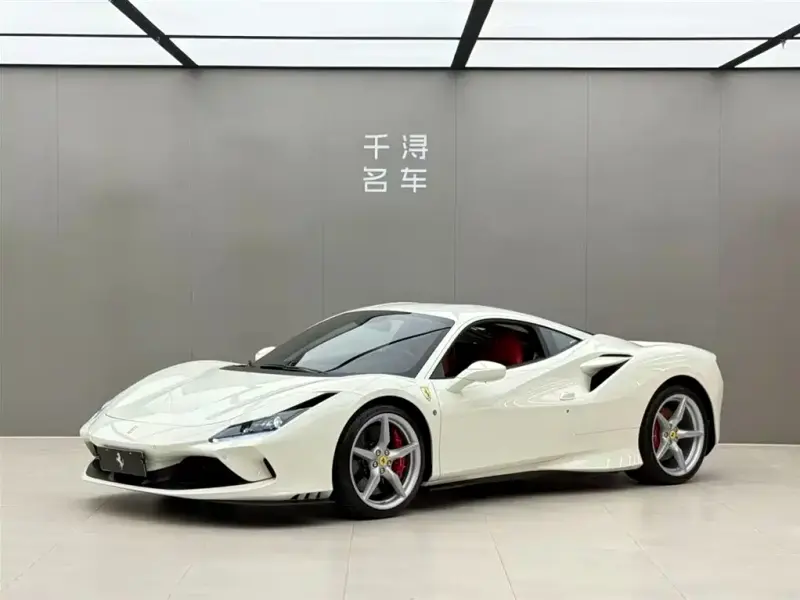 Ferrari F8, 2022 — фото 1