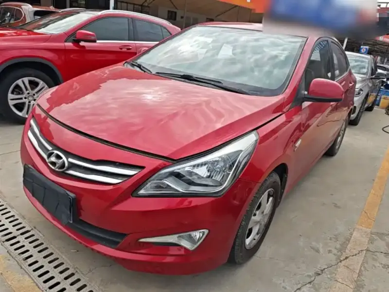 Hyundai Verna, 2015