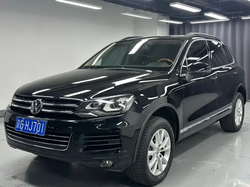 Volkswagen Touareg, 2014 — фото 1