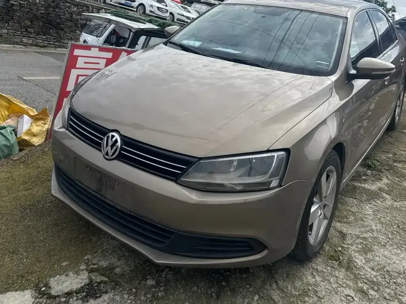 Volkswagen Sagitar, 2013