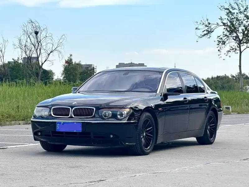 BMW 7 Series, 2002