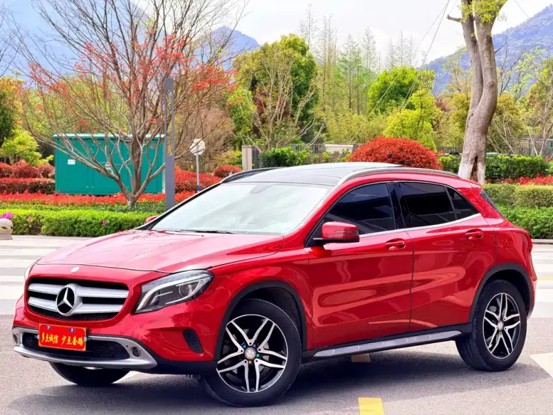Mercedes-Benz GLA, 2015 — фото 1