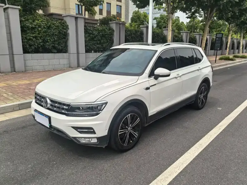 Volkswagen Tiguan L, 2018