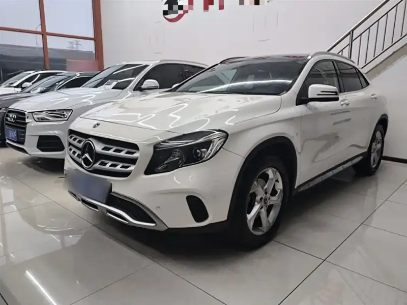 Mercedes-Benz GLA, 2017 — фото 1