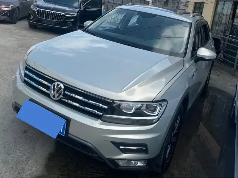 Volkswagen Tiguan L, 2017