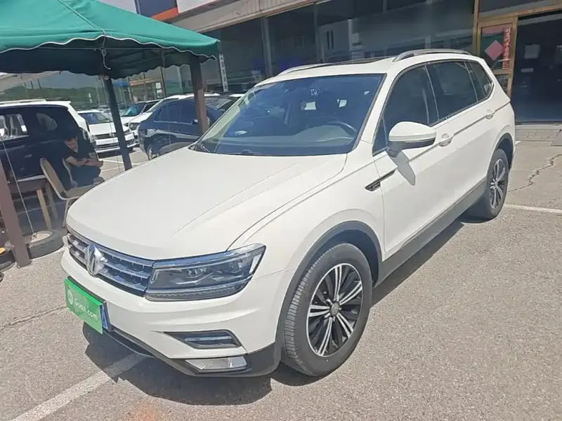 Volkswagen Tiguan L, 2017