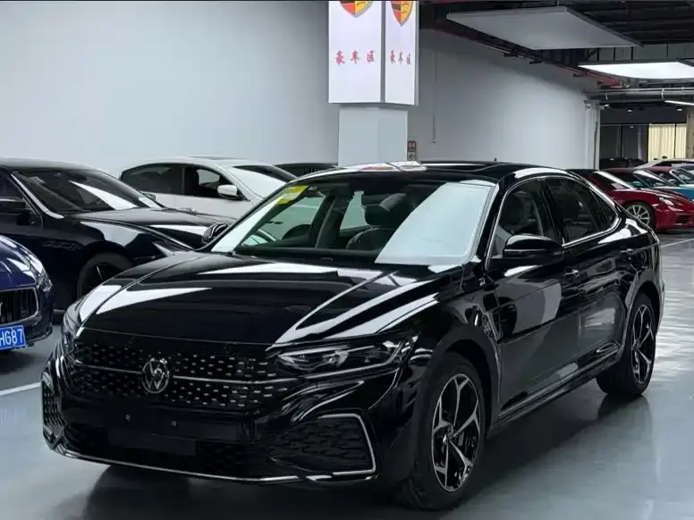 Volkswagen Passat, 2023