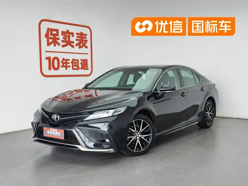 Toyota Camry, 2022 — фото 1