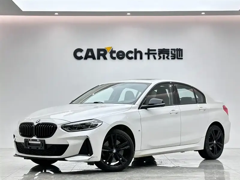 BMW 1 Series, 2022