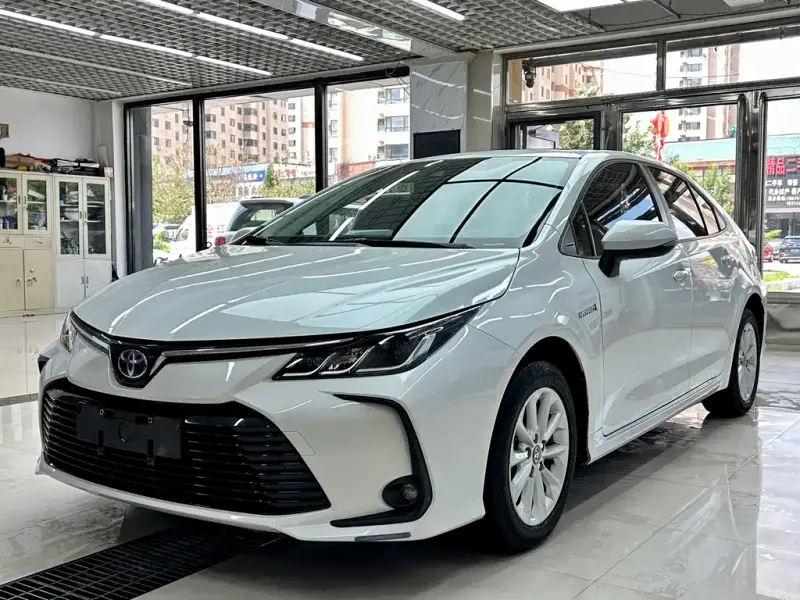 Toyota Corolla, 2022 — фото 1