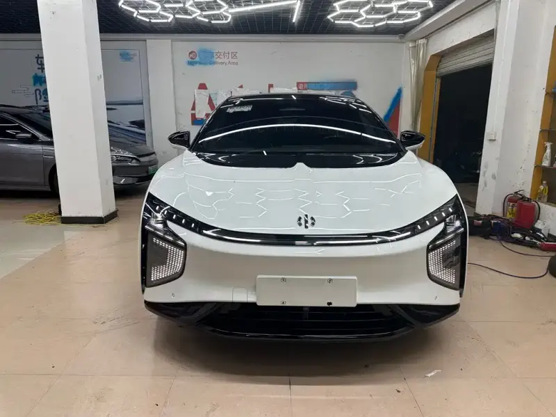 HiPhi X, 2021