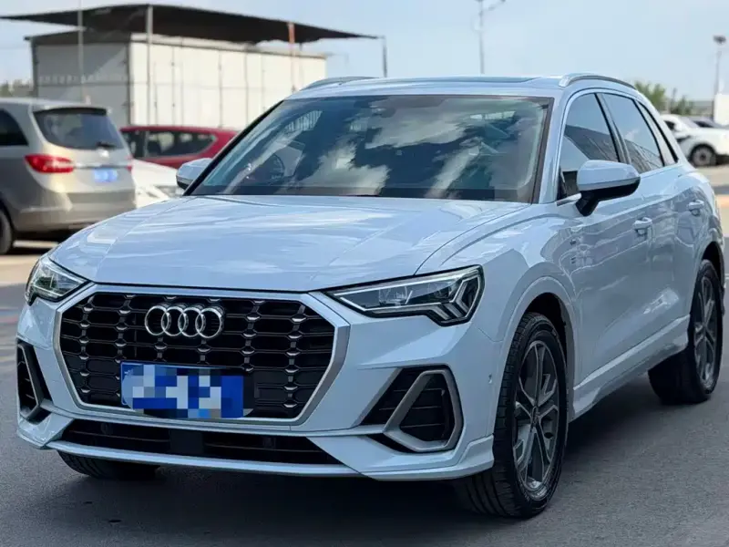 Audi Q3, 2022
