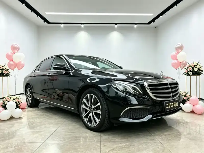 Mercedes-Benz E-Class, 2019 — фото 1