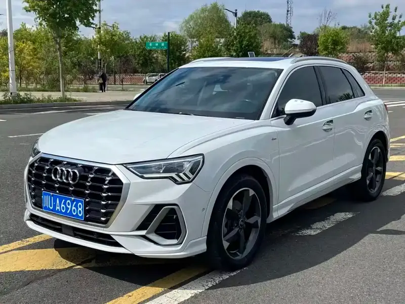 Audi Q3, 2022