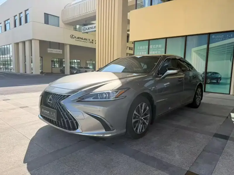 Lexus ES, 2022 — фото 1