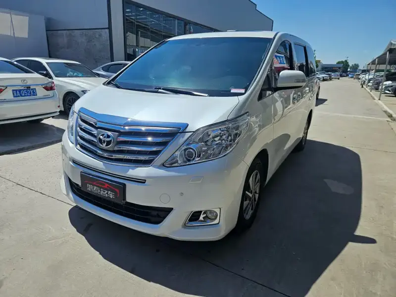 Toyota Alphard, 2013