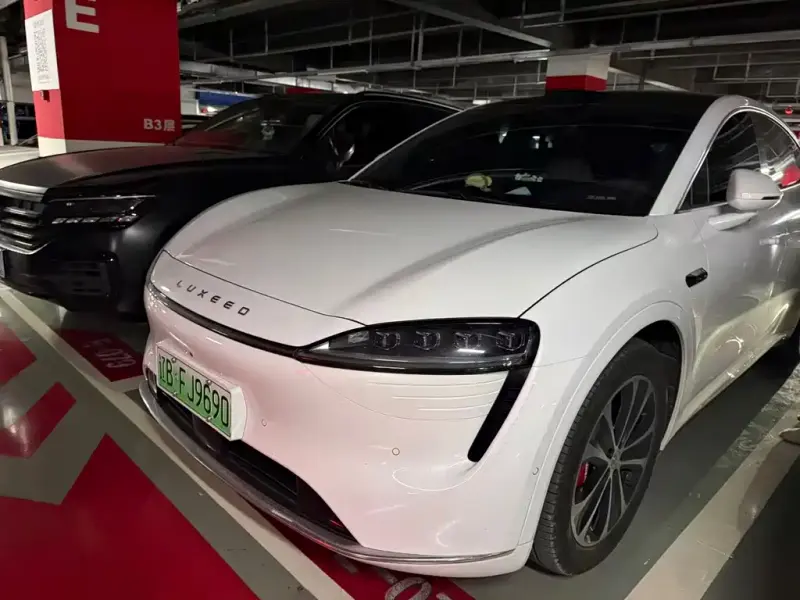 Luxeed Zhijie R7, 2025